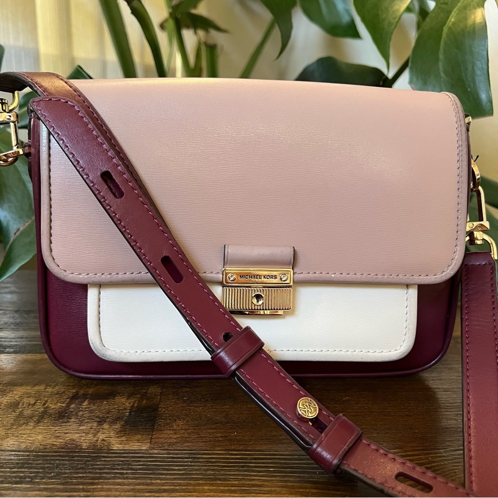 Michael Kors Bradshaw Boxy Flap Messenger Crossbody In Berry $368